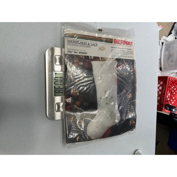 Vintage Bernat Snowflakes & Lace Counted Stitchery Christmas Stocking Kit Sealed - Picture 9 of 9